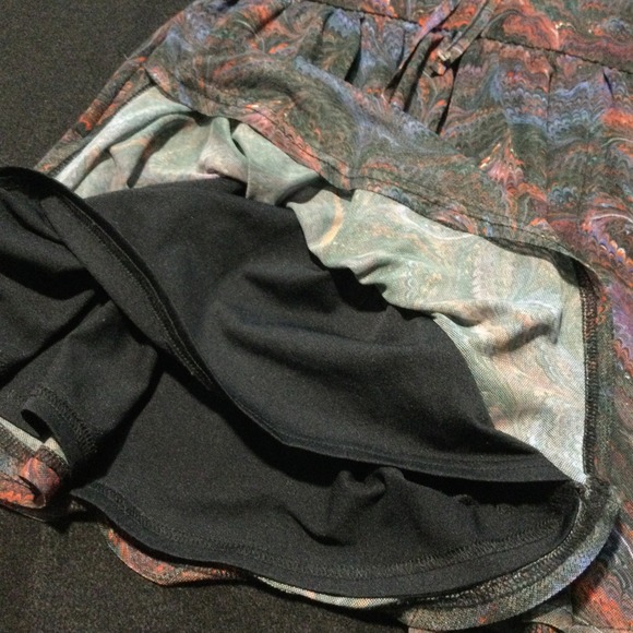 Urban Outfitters Marbled Print Lace Trim Cami Romper Shorts Women's M - Picture 5 of 7